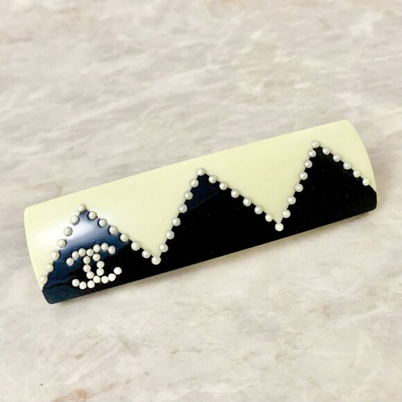 CHANEL CC Logo Pearl White Black Hair Clip Hairpin Barrette Gold Tone 02A #7776 - Picture 1 of 4